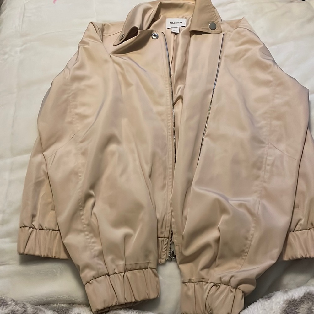 Nine west jacket! size XS. pink color.